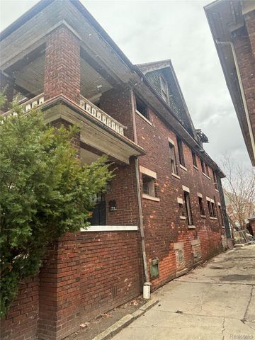 2255 Clairmount Street, Detroit, MI 48206