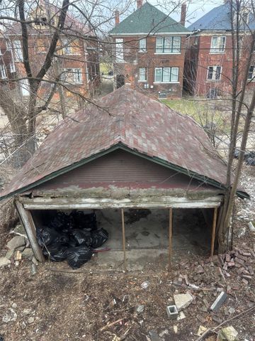 2255 Clairmount Street, Detroit, MI 48206