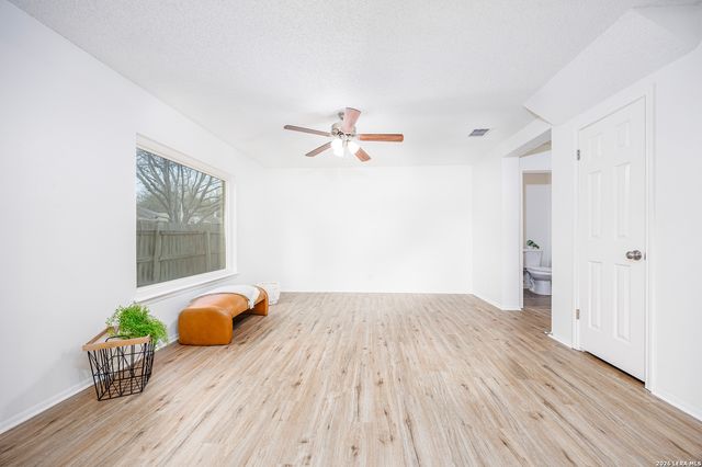 7414 Forest Stream, Live Oak, TX 78233