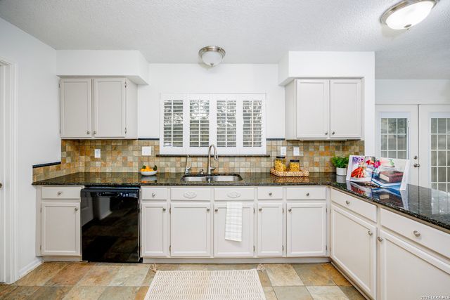 7414 Forest Stream, Live Oak, TX 78233