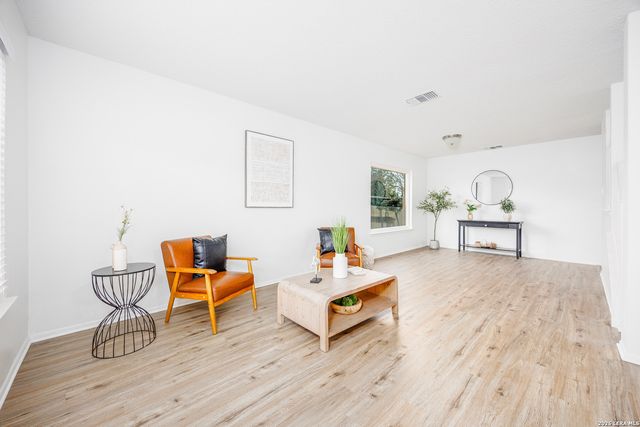 7414 Forest Stream, Live Oak, TX 78233