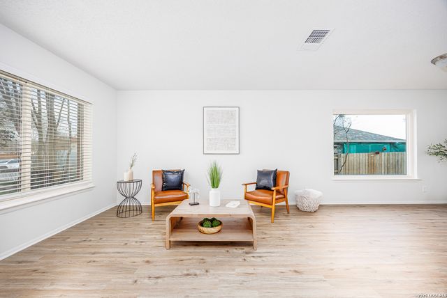 7414 Forest Stream, Live Oak, TX 78233