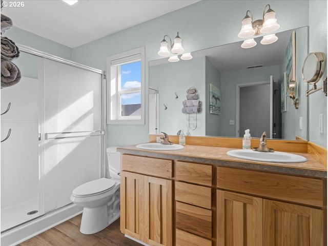 803 Nw 14TH Ave, Battle Ground, WA 98604