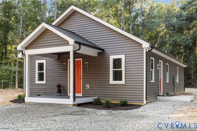 250 Wickham Ln, Bumpass, VA 23024