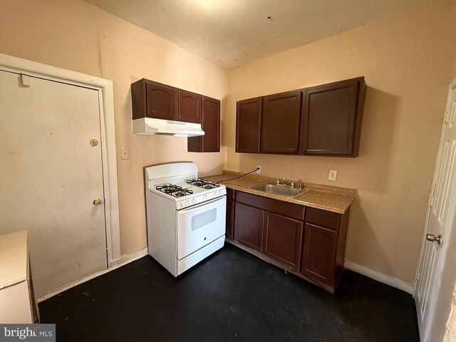 2413 W INDIANA AVE, Philadelphia, PA 19132