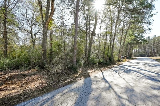 378 County Road 381, Cleveland, TX 77328