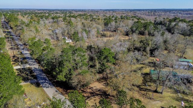 378 County Road 381, Cleveland, TX 77328
