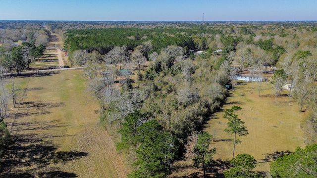 378 County Road 381, Cleveland, TX 77328
