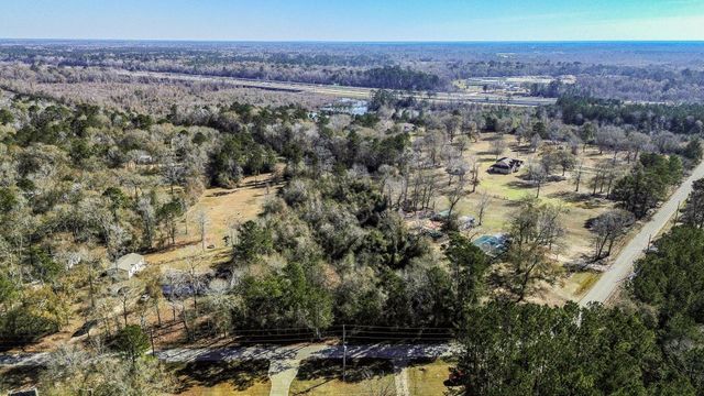 378 County Road 381, Cleveland, TX 77328