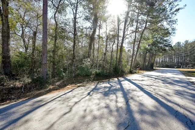 378 County Road 381, Cleveland, TX 77328