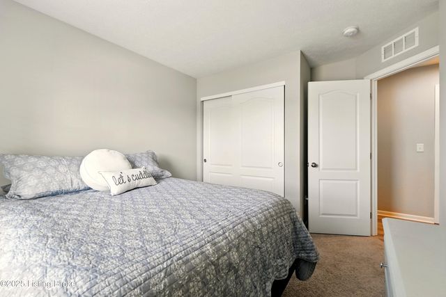 3810 Scarlet Oak Ln, La Grange, KY 40031