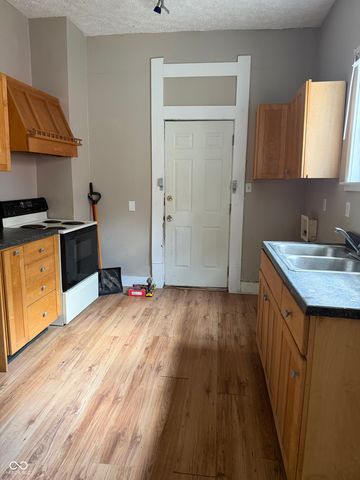 231 N Summit Street, Indianapolis, IN 46201