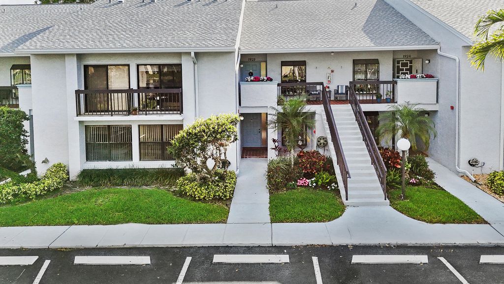 5186 GOLFVIEW Court 1913, Delray Beach, FL 33484