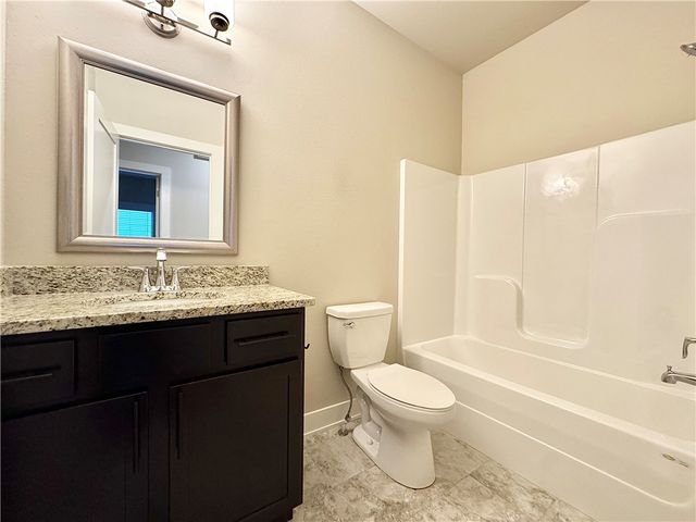 812 NE Heights Lane, Bentonville, AR 72712