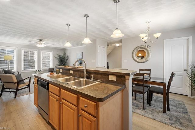 5505 Taylors Walke LN, Virginia Beach, VA 23462