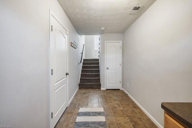 5505 Taylors Walke LN, Virginia Beach, VA 23462