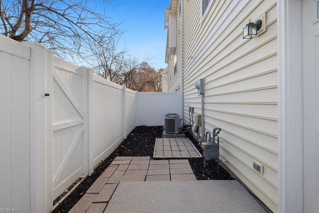 5505 Taylors Walke LN, Virginia Beach, VA 23462