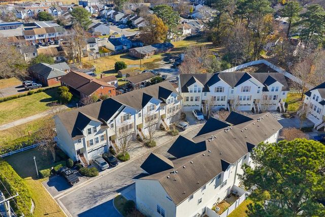 5505 Taylors Walke LN, Virginia Beach, VA 23462