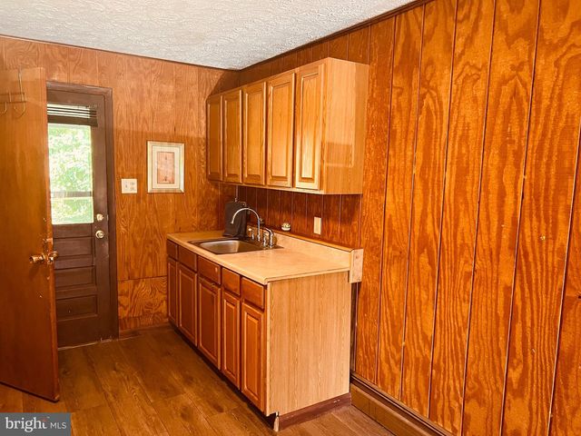 425 BEECHCROFT RD, Winchester, VA 22601