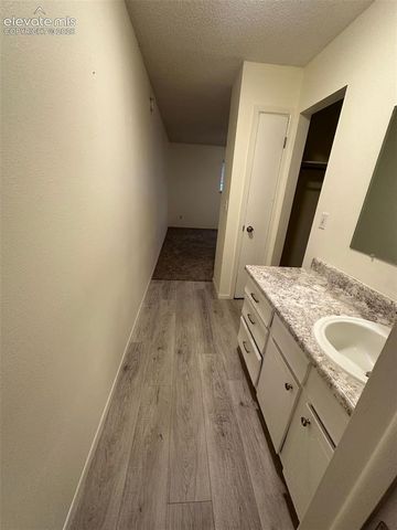 2127 Broadmoor Road Circle, Colorado Springs, CO 80906