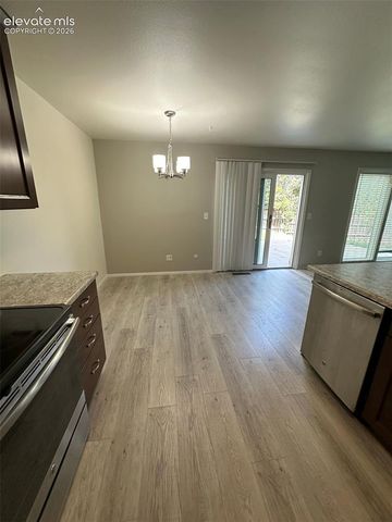 2127 Broadmoor Road Circle, Colorado Springs, CO 80906