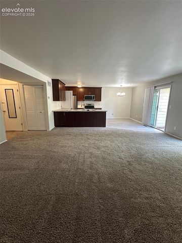2127 Broadmoor Road Circle, Colorado Springs, CO 80906