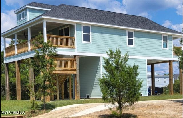 5005 Nebraska Street, Bay Saint Louis, MS 39520