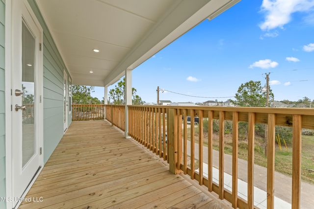 5005 Nebraska Street, Bay Saint Louis, MS 39520