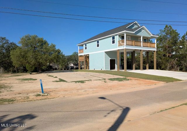 5005 Nebraska Street, Bay Saint Louis, MS 39520