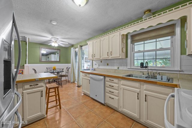 232 Diane Drive, Jacksonville, NC 28540