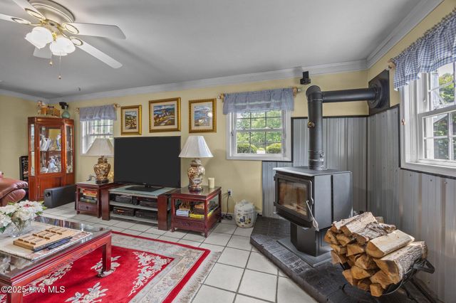 232 Diane Drive, Jacksonville, NC 28540