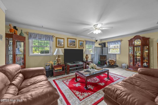 232 Diane Drive, Jacksonville, NC 28540