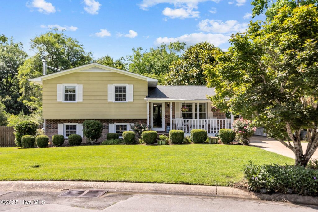 232 Diane Drive, Jacksonville, NC 28540