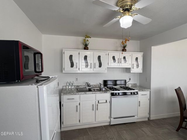 313 PASEO REAL Drive, Chaparral, NM 88081