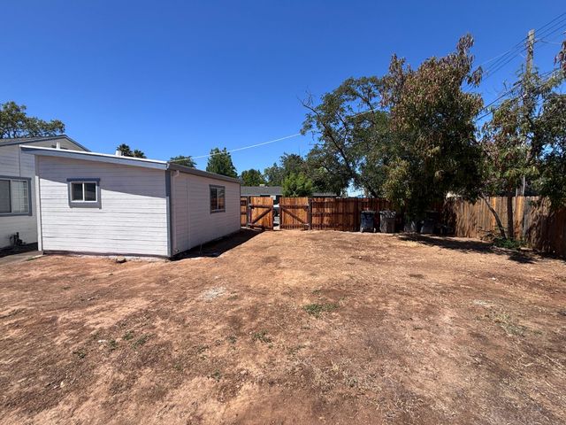 3844 Haywood St, Sacramento, CA 95838