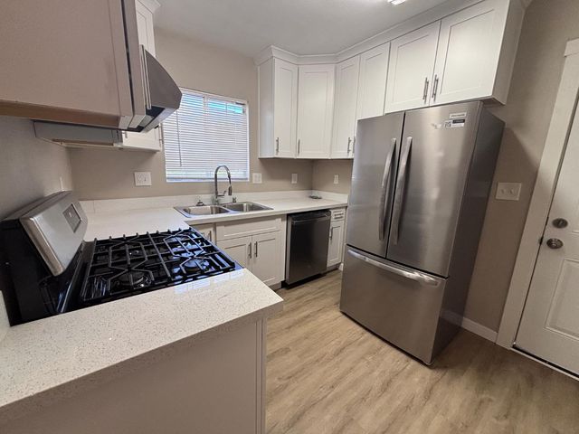 3844 Haywood St, Sacramento, CA 95838