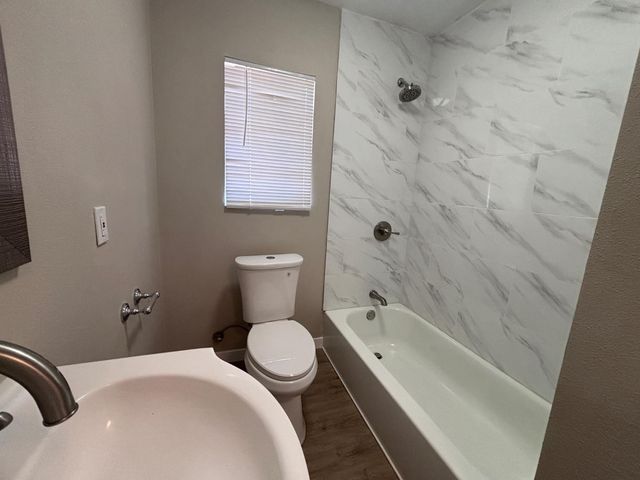 3844 Haywood St, Sacramento, CA 95838