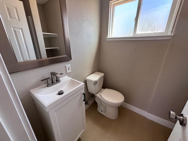 3844 Haywood St, Sacramento, CA 95838