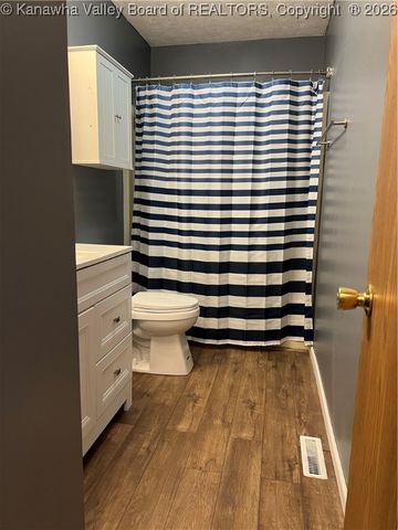 113 Hampton Lane, Hurricane, WV 25526