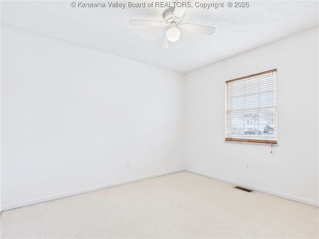 113 Hampton Lane, Hurricane, WV 25526