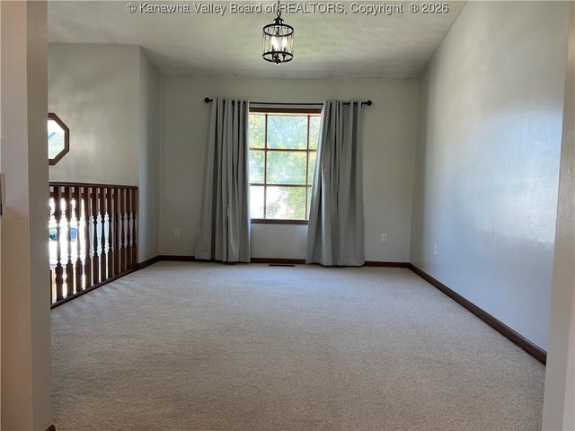 113 Hampton Lane, Hurricane, WV 25526