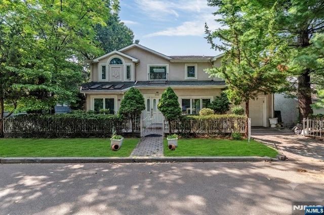 703 Stewart Street, Ridgefield, NJ 07657