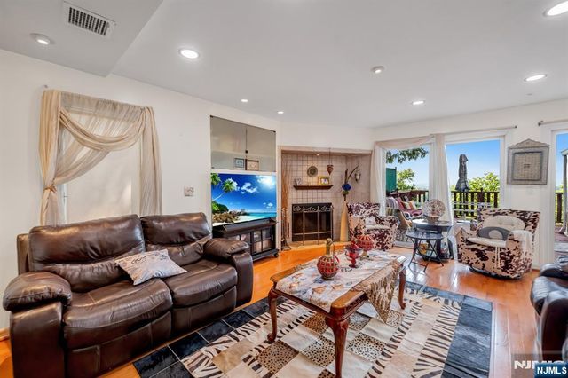 703 Stewart Street, Ridgefield, NJ 07657