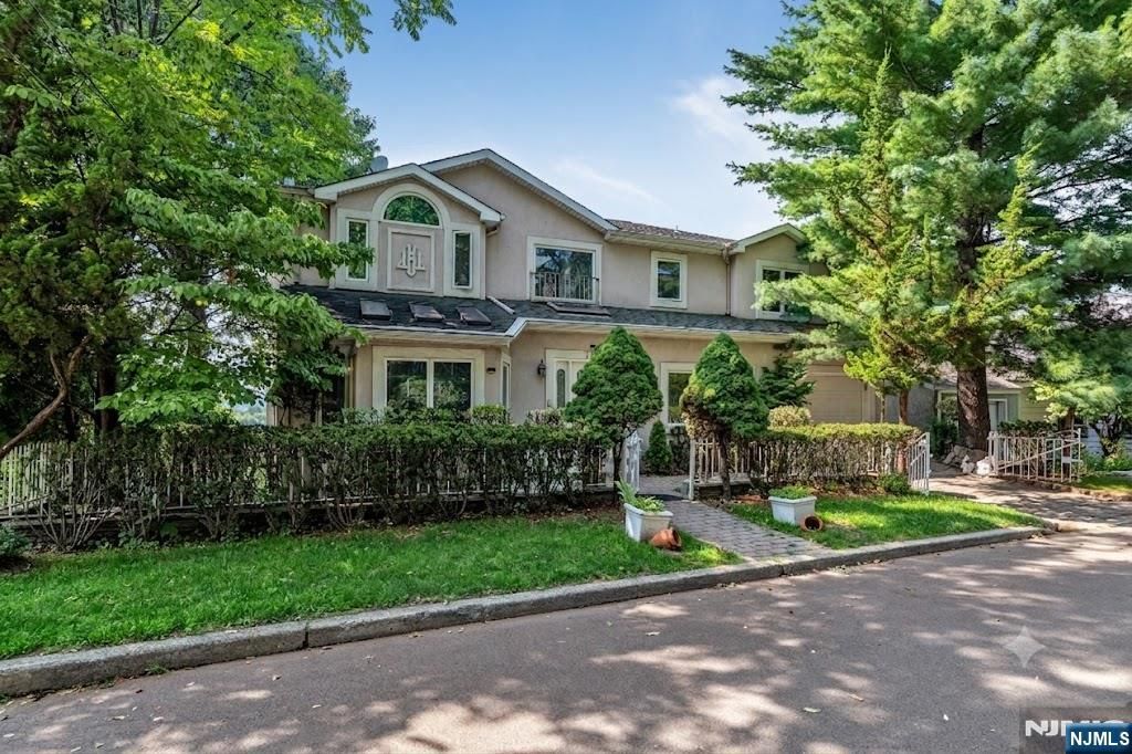703 Stewart Street, Ridgefield, NJ 07657