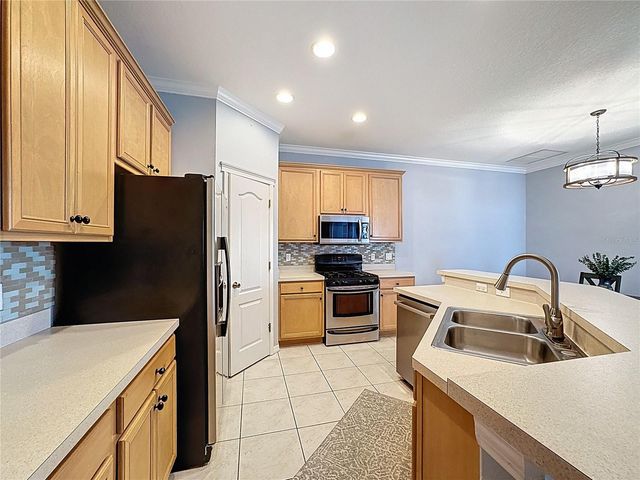 7520 SURREY PINES DRIVE, Apollo Beach, FL 33572