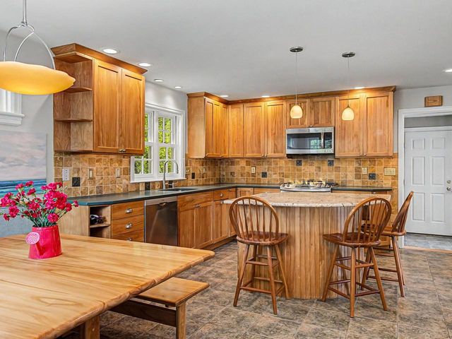 172 Deforest Road, Burlington, VT 05401