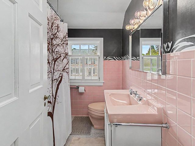 172 Deforest Road, Burlington, VT 05401
