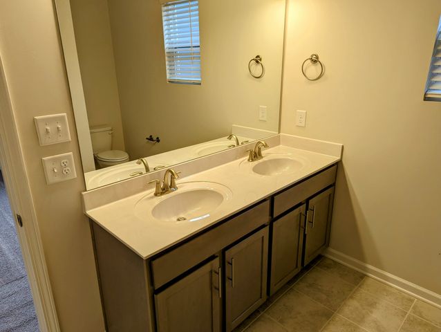 534 Medwyk Dr, Lebanon, TN 37090