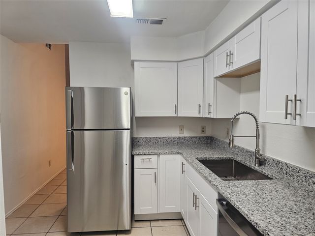 200 E Denton Drive, Euless, TX 76039