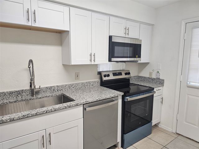 200 E Denton Drive, Euless, TX 76039